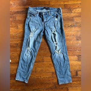 Hollister skinny jeans size 9 true to size!